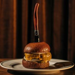 Gus' Sip & Dip - Gus' Proper Burger