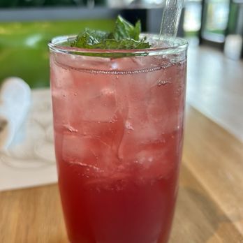True Food Kitchen - Pomegranate spritzer - New American Near Me - Gaithersburg, Maryland True Food Kitchen - Pomegranate spritzer - New American Near Me - Gaithersburg, Maryland