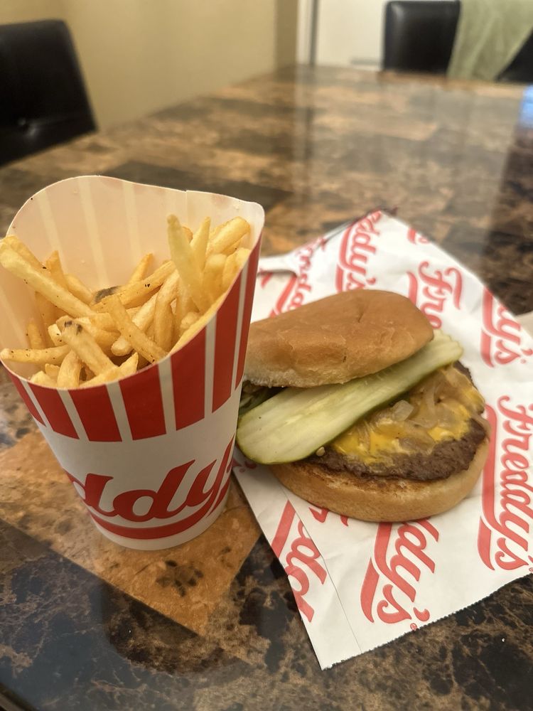 Freddy's Frozen Custard & Steakburgers Logo