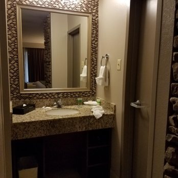 Quality Inn Near The Island Pigeon Forge - The bathroom was very updated & clean. - Hotels Near Me - Pigeon Forge, Tennessee Quality Inn Near The Island Pigeon Forge - The bathroom was very updated & clean. - Hotels Near Me - Pigeon Forge, Tennessee