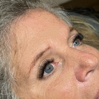 Butterfly Kiss Lash Studio - Lash extensions that look like they were made just for you - Eyelash Service Near Me - Chicago, Illinois Butterfly Kiss Lash Studio - Lash extensions that look like they were made just for you - Eyelash Service Near Me - Chicago, Illinois