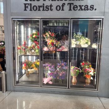 H-E-B - Good selection of flowers. - Grocery Near Me - Katy, Texas