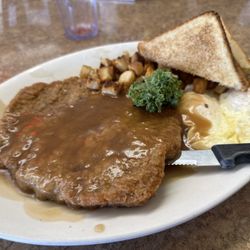Randy's Southside Diner - Chicken fried steak with brown gravy