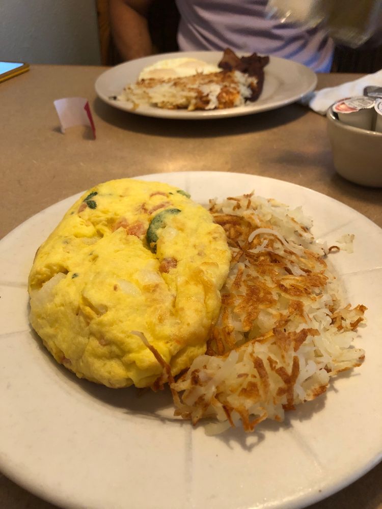 PANCAKE CAFE Updated June 2024 50 Photos & 109 Reviews 724 S