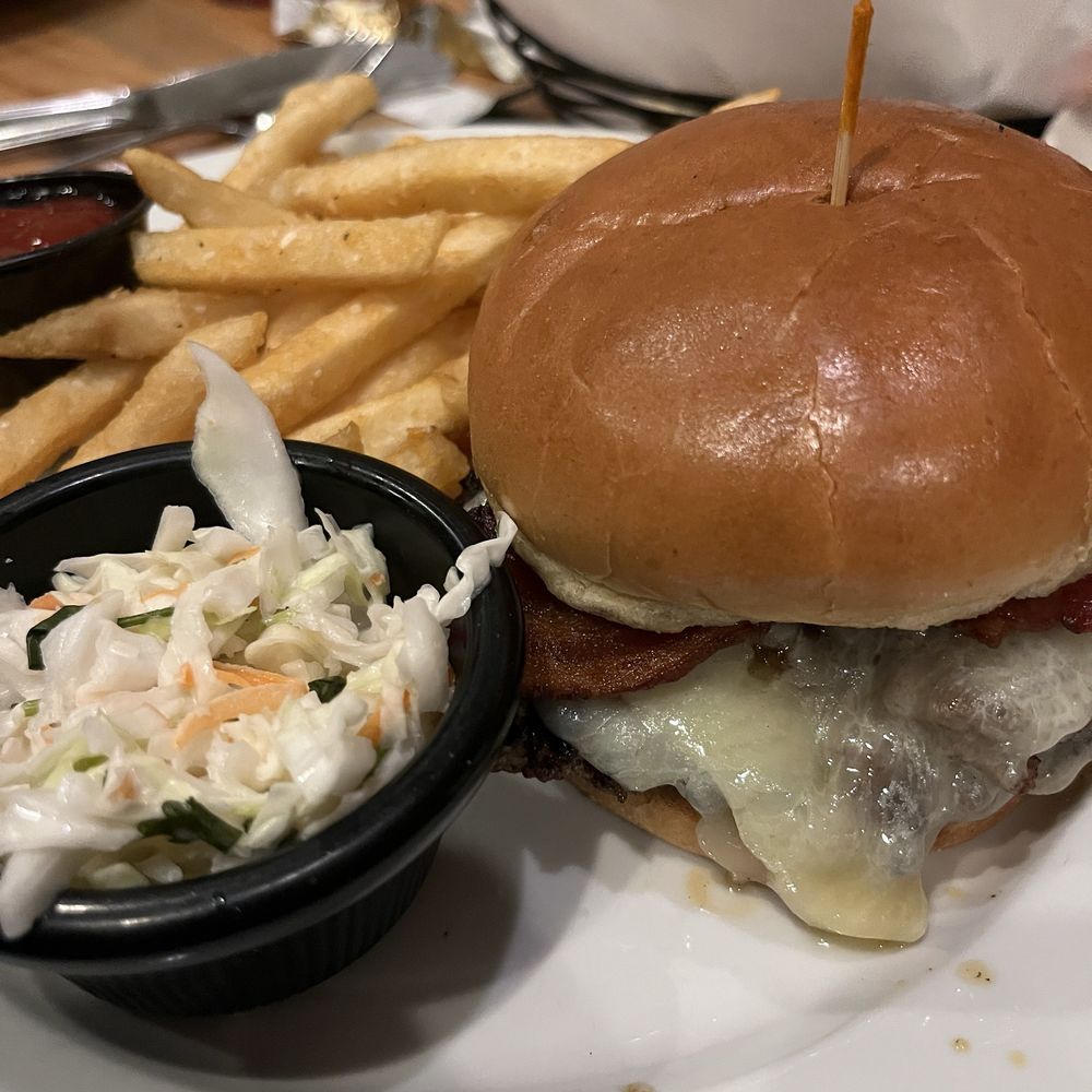 Rustic Table - Smash burger - Southern Near Me - Pawleys Island, South Carolina Rustic Table - Smash burger - Southern Near Me - Pawleys Island, South Carolina