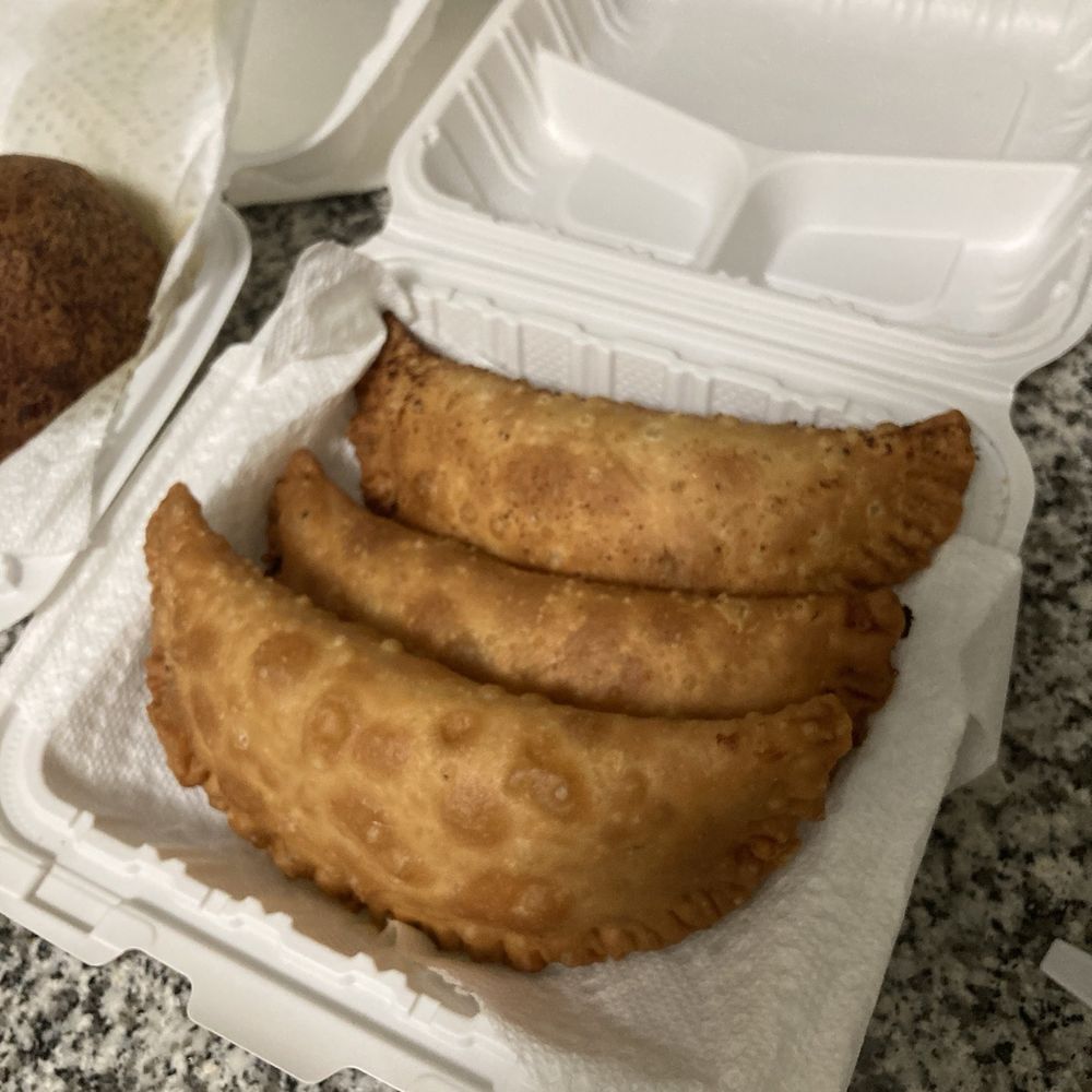 Brunilda's Cuchifrito - Chicken & Cheese empanadas - Spanish Near Me - Middletown, New York Brunilda's Cuchifrito - Chicken & Cheese empanadas - Spanish Near Me - Middletown, New York