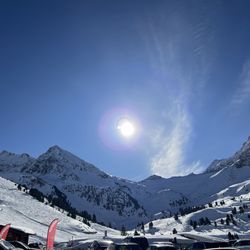 Ginger Peachy Tours & Travel - Kútai, Tyrol, Austria (Après ski)
