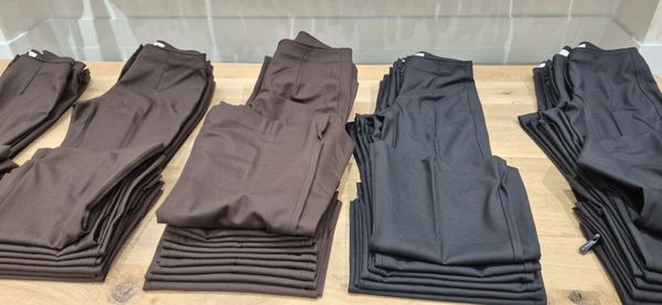 Banana Republic by null