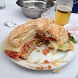 Cafeteria Candilejas - Lomo completo bocadillo