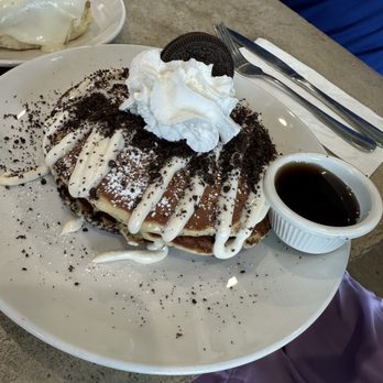 Cafe Topes - Oreo Pancakes - Coffee & Tea Near Me - Carlsbad, California
