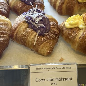 Broyé Cafe & Bakery - Bakeries Near Me - Vancouver, British Columbia Broyé Cafe & Bakery - Bakeries Near Me - Vancouver, British Columbia