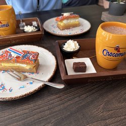 Brownies & Downies - King's Day Cake & Drink Special