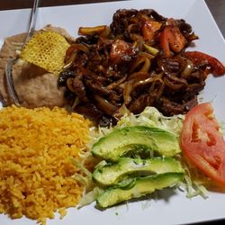 El Jimador 2 - Bistec a la Mexicana. Delicious!