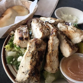 Le Kabob - Small Greek Salad with Chicken breast. - Mediterranean Near Me - Grand Rapids, Michigan Le Kabob - Small Greek Salad with Chicken breast. - Mediterranean Near Me - Grand Rapids, Michigan