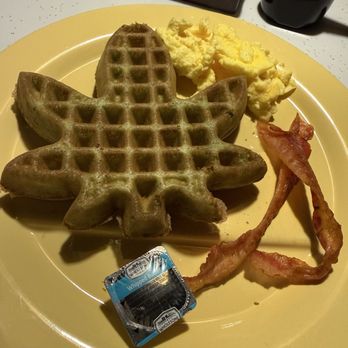 Hicksville Pines - Delicious breakfast - Hotels Near Me - Idyllwild, California
