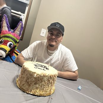 Simma's Bakery - Shoutout for this delicious  cake  riquisimo , delicioso   this is our 4th cake we have ordered for birthdays celebration - Bakeries Near Me - Wauwatosa, Wisconsin