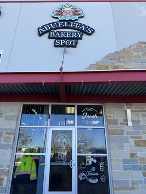 Abuelita’s Bakery Spot by null