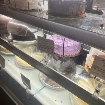 Look Up Dessert Cafe - Ice Cream & Frozen Yogurt Near Me - Chesapeake, Virginia