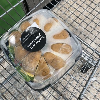 Publix - a plastic container with a sandwich in it - Grocery Near Me - Hollywood, Florida Publix - a plastic container with a sandwich in it - Grocery Near Me - Hollywood, Florida