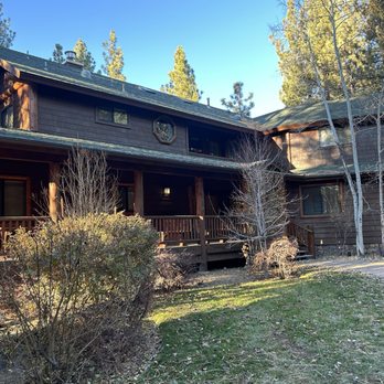 Big Bear Vacations - Yard - Vacation Rentals Near Me - Big Bear Lake, California Big Bear Vacations - Yard - Vacation Rentals Near Me - Big Bear Lake, California