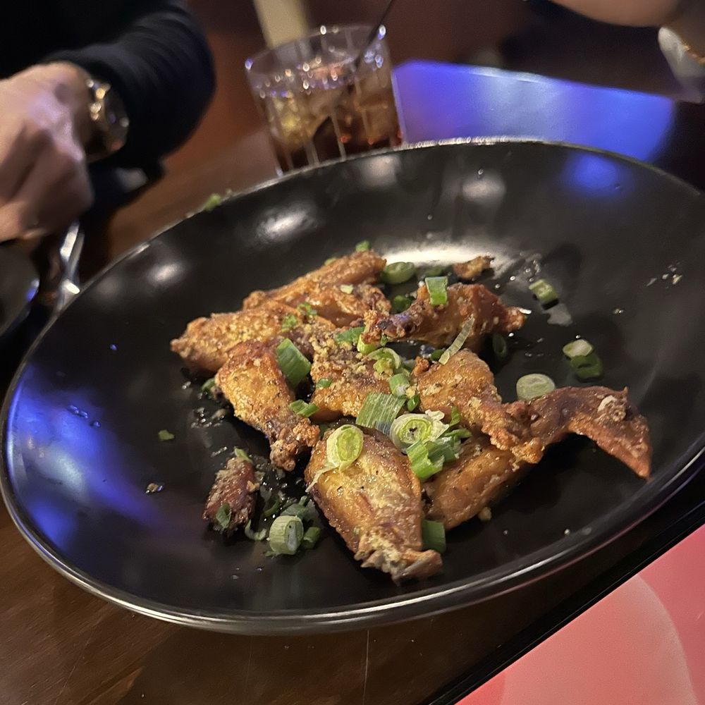 Checkmate - Lemon pepper chicken wings - Bars Near Me - Detroit, Michigan