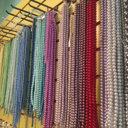 The Bead Lady - A huge selection of glass pearls!