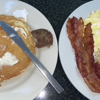 Quinn’s - Breakfast & Brunch Near Me - Savannah, Georgia Quinn’s - Breakfast & Brunch Near Me - Savannah, Georgia