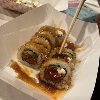 Ezze Sushi - Super Cut! Spicy Tuna, deep fried with cream cheese and avocado! - Sushi Bars Near Me - Glendora, California Ezze Sushi - Super Cut! Spicy Tuna, deep fried with cream cheese and avocado! - Sushi Bars Near Me - Glendora, California