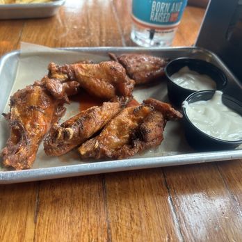 The Blues Burgers - Chicken Wings x 6 - Burgers Near Me - Hallandale Beach, Florida The Blues Burgers - Chicken Wings x 6 - Burgers Near Me - Hallandale Beach, Florida
