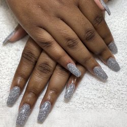 Le Nails & Spa - Dip Powder Nails