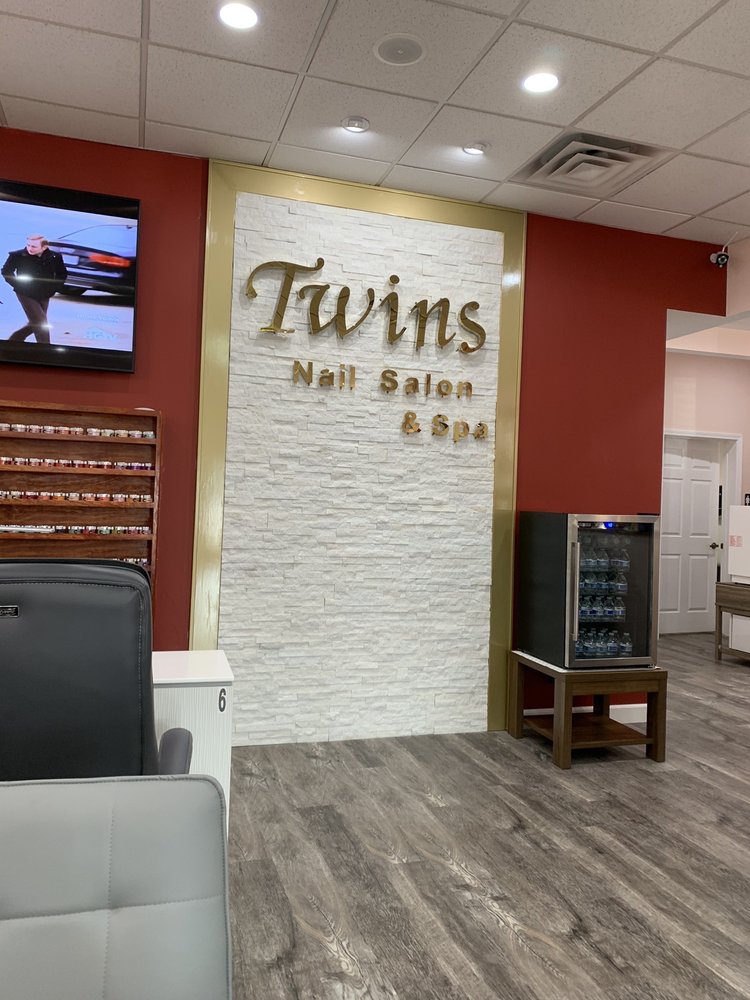TWINS NAIL & SPA 1971 Holton Rd, Muskegon, Michigan Nail Salons