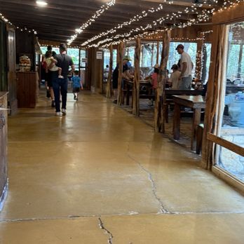 The Salt Lick BBQ - Walking inside - Barbeque Near Me - Driftwood, Texas The Salt Lick BBQ - Walking inside - Barbeque Near Me - Driftwood, Texas