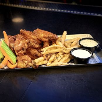WSKY Stadium - Wings - Sports Bars Near Me - Las Vegas, Nevada