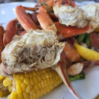 North Beach Fish Camp - Crab boil - New American Near Me - Neptune Beach, Florida