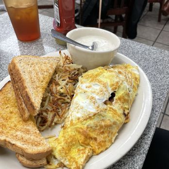 Blue Bonnet Cafe - Combination with Three Meats w/ Cheese - Desserts Near Me - Marble Falls, Texas
