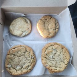 Two Moms Cookies - 1 Sugar, 1 peanut butter, 2 chocolate chip