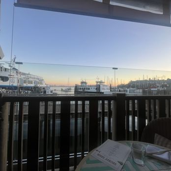 The Bungalow Kitchen - Sunset view - New American Near Me - Tiburon, California The Bungalow Kitchen - Sunset view - New American Near Me - Tiburon, California