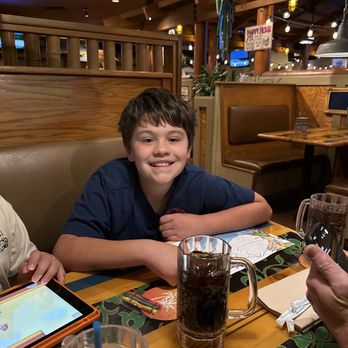 Islands Restaurant - Burgers Near Me - Palm Desert, California Islands Restaurant - Burgers Near Me - Palm Desert, California