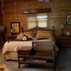 Hickory Hideaway - Celebrations are good for the soul !