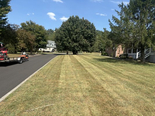 Lawn Services - Standard Lawn Maintenance and Landscaping Projects Lawn Services - Standard Lawn Maintenance and Landscaping Projects