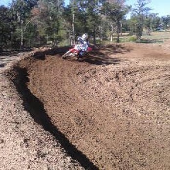 Murphy's MX - nice berm - Race Tracks Near Me - Red Rock, Texas