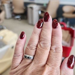 Hemet Nails - Love my color of nails the owner puts on.