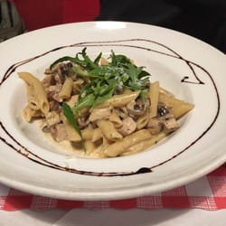La Strada - Penne and chicken