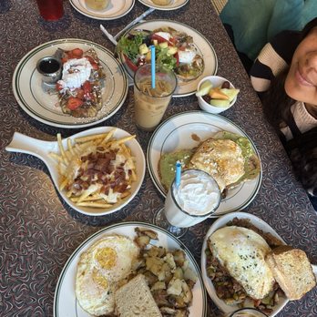 HangOverEasy - Breakfast & Brunch Near Me - Cincinnati, Ohio