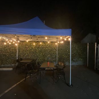 Rotana Elsham Shawarma - Seating - Food Trucks Near Me - Santa Ana, California