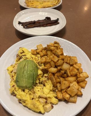 The Cracked Egg by null