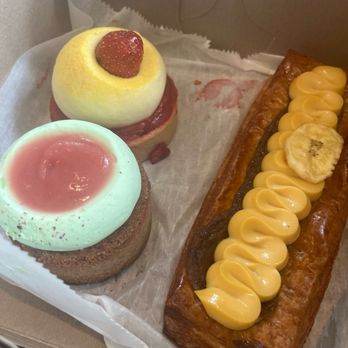 Del Sur Bakery & Cafe - Sweet pastries. The banana one is to die for! - Filipino Near Me - Chicago, Illinois Del Sur Bakery & Cafe - Sweet pastries. The banana one is to die for! - Filipino Near Me - Chicago, Illinois