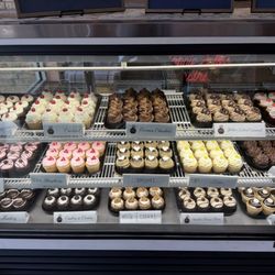 Bonnie Belle's Pastries - Cupcakes