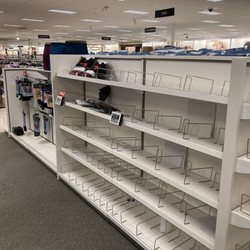 Kohl's - Empty shelves in clothing