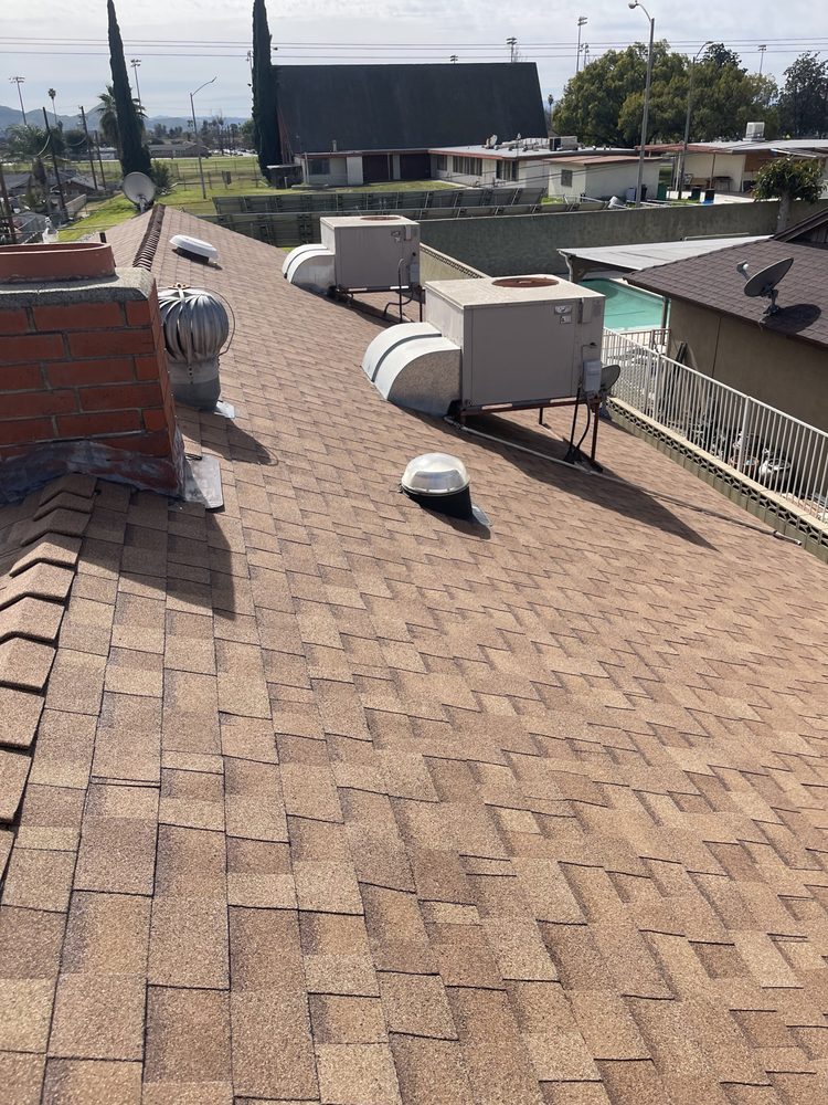 Slide of Off The Roof Roofing